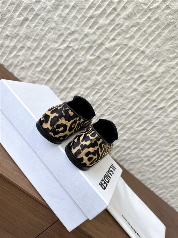 20251127171419962 320